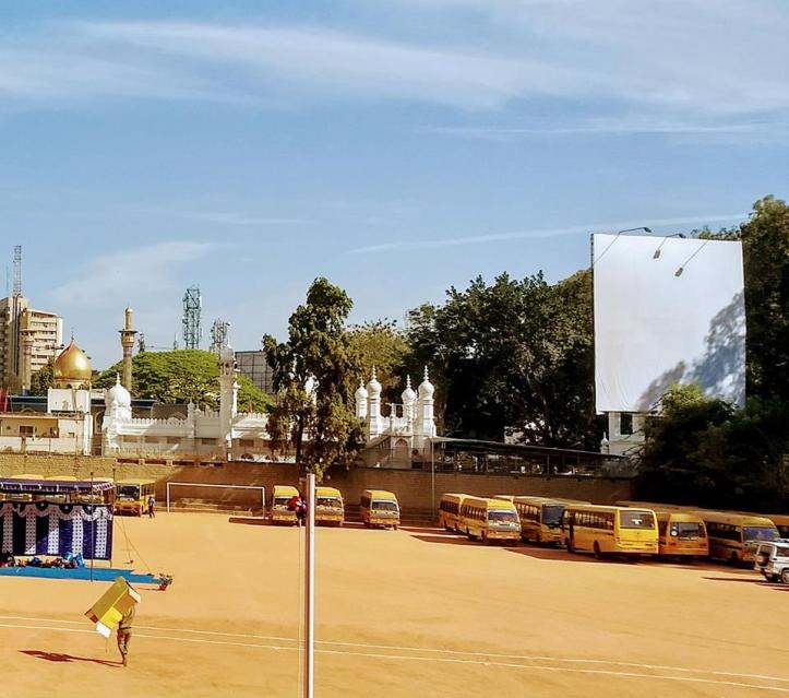 28058925_10155491015006448_2836938648944509763_n